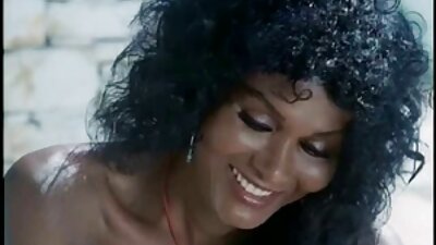 ತಶಾ ಆಳ್ವಿಕೆಯು ಕೋಳಿಯನ್ನು ಪ್ರೀತಿಸುತ್ತದೆ ಮತ್ತು ಅದು ತನ್ನ ಪೋರ್ನ್‌ಸ್ಟಾರ್ ಪುಸಿಯನ್ನು ಪ್ರೀತಿಸುತ್ತದೆ