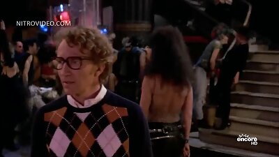 ಪ್ರೆಟಿ ಯುವ ದಂಪತಿಗಳು ಹೊಲದಲ್ಲಿ ಹೊರಾಂಗಣದಲ್ಲಿ ಹಾಟ್ ಫಕ್ ಅನ್ನು ಆನಂದಿಸುತ್ತಿದ್ದಾರೆ