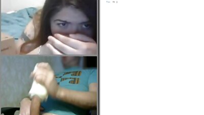 ಗಂಡು ವೇಗವಾಗಿ ಮತ್ತು ವೇಗವಾಗಿ ಚಲಿಸುವ ಸುಂದರ ಪುಸಿ ಚಲಿಸುತ್ತದೆ