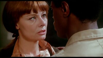 ಟ್ಯಾಟೂ ಹಾಕಿದ ಸ್ಟಾರ್ಲೆಟ್ ಅನ್ನು ಬಿಸಿ ಲೋಡ್ ಕಮ್ ಅನಾಲಿಯಿಂದ ತುಂಬಿಸಲಾಗುತ್ತದೆ