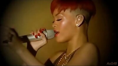 ಹುಂಜವನ್ನು ಪ್ರೀತಿಸುವ ಹುಡುಗಿ ಸೋಫಾದಲ್ಲಿ ತನ್ನ ಕಾಮವನ್ನು ತೋರಿಸಲು ಹೆದರುವುದಿಲ್ಲ