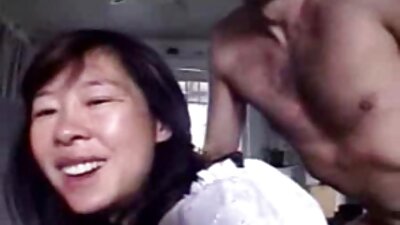 ಆರಾಧ್ಯ ಹುಡುಗಿಯರು ಮತ್ತು ಸುಂದರ ಹುಡುಗರು ಗುಂಪು ಲೈಂಗಿಕ ಕ್ರಿಯೆಯನ್ನು ಹೊಂದಿರುತ್ತಾರೆ